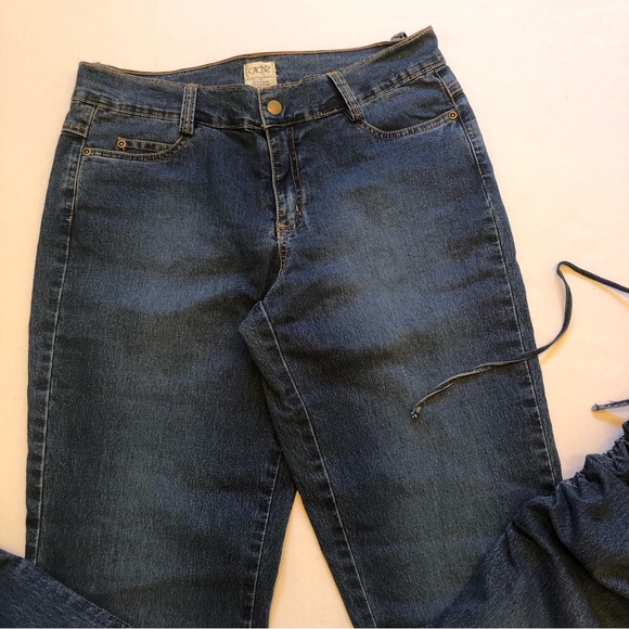 Cache’ Jeans size 6 - Picture 4 of 6